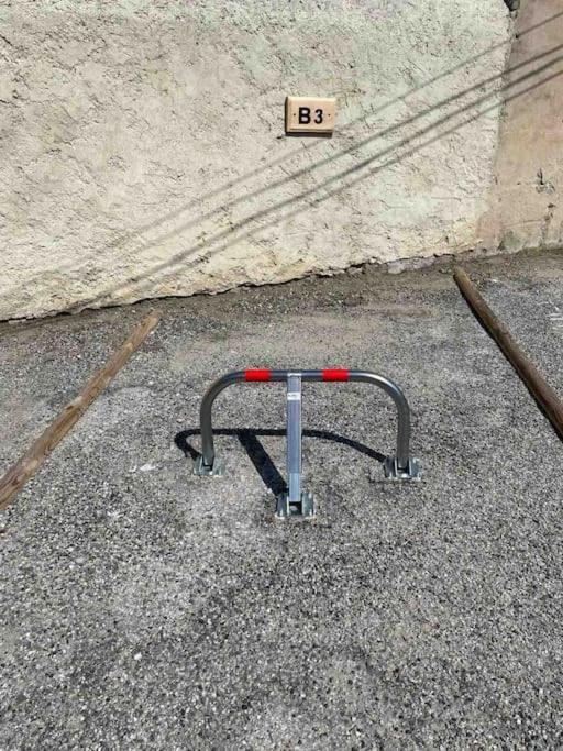 Le B3, Parking Prive *