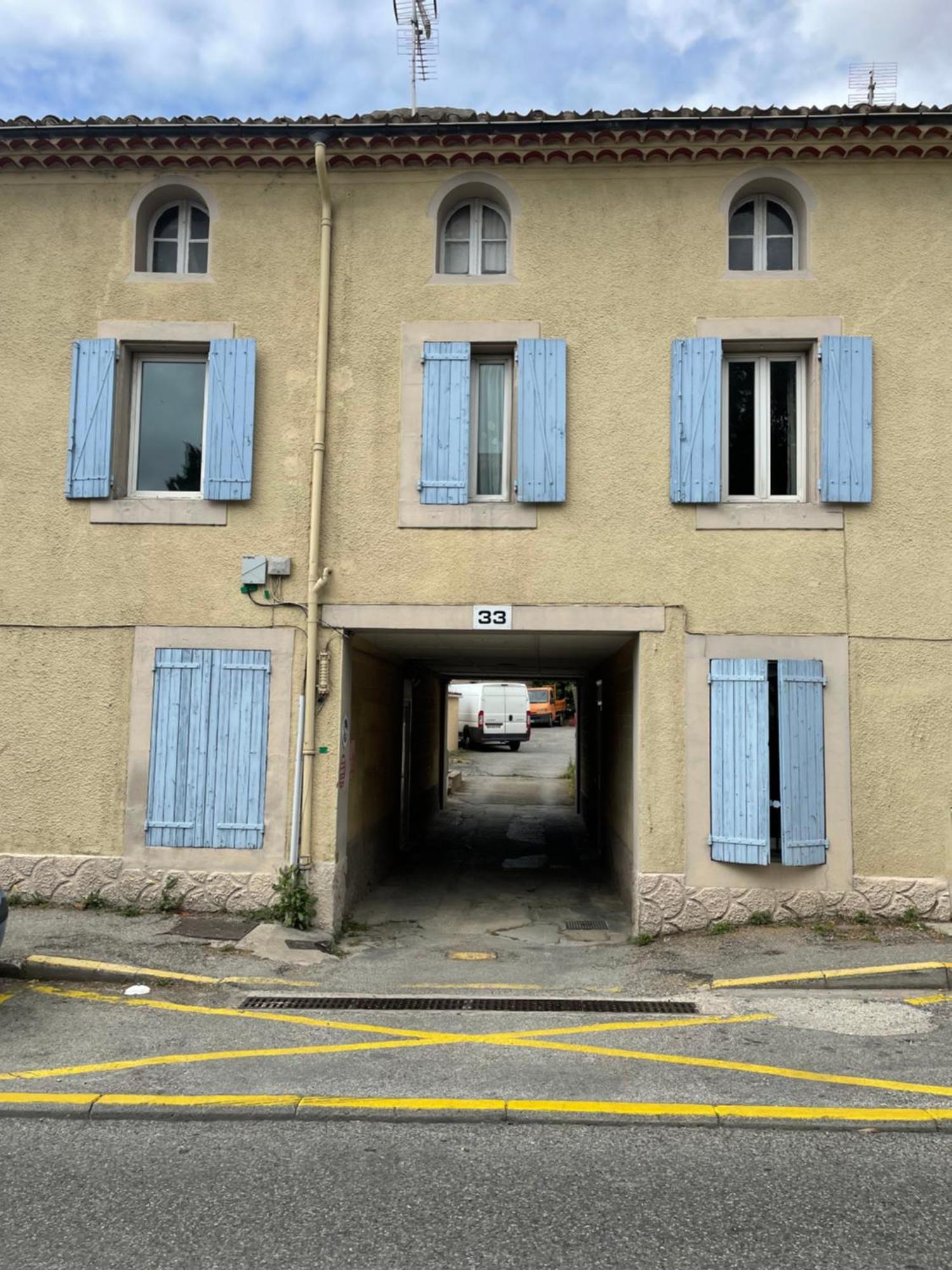 Le B3, Parking Prive *